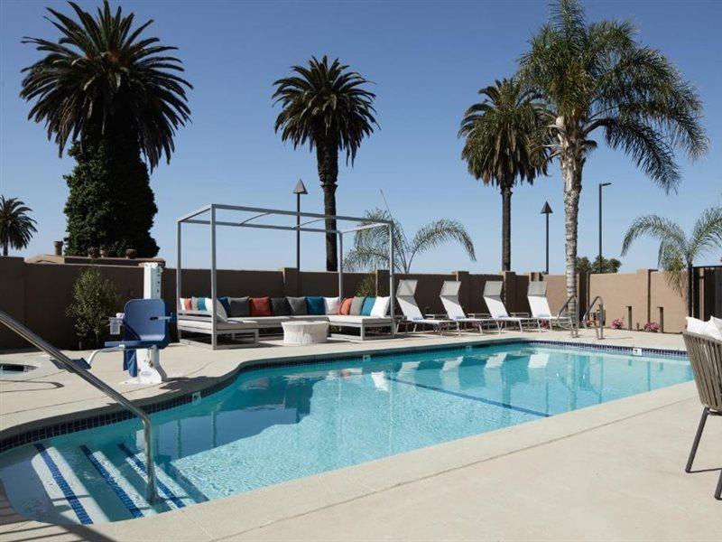 Fairfield Inn & Suites By Marriott Camarillo Bagian luar foto