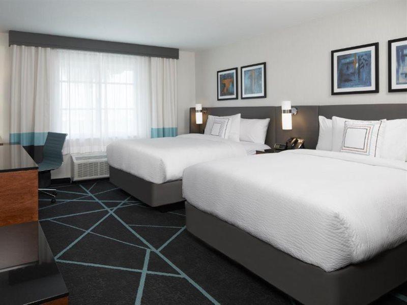Fairfield Inn & Suites By Marriott Camarillo Bagian luar foto