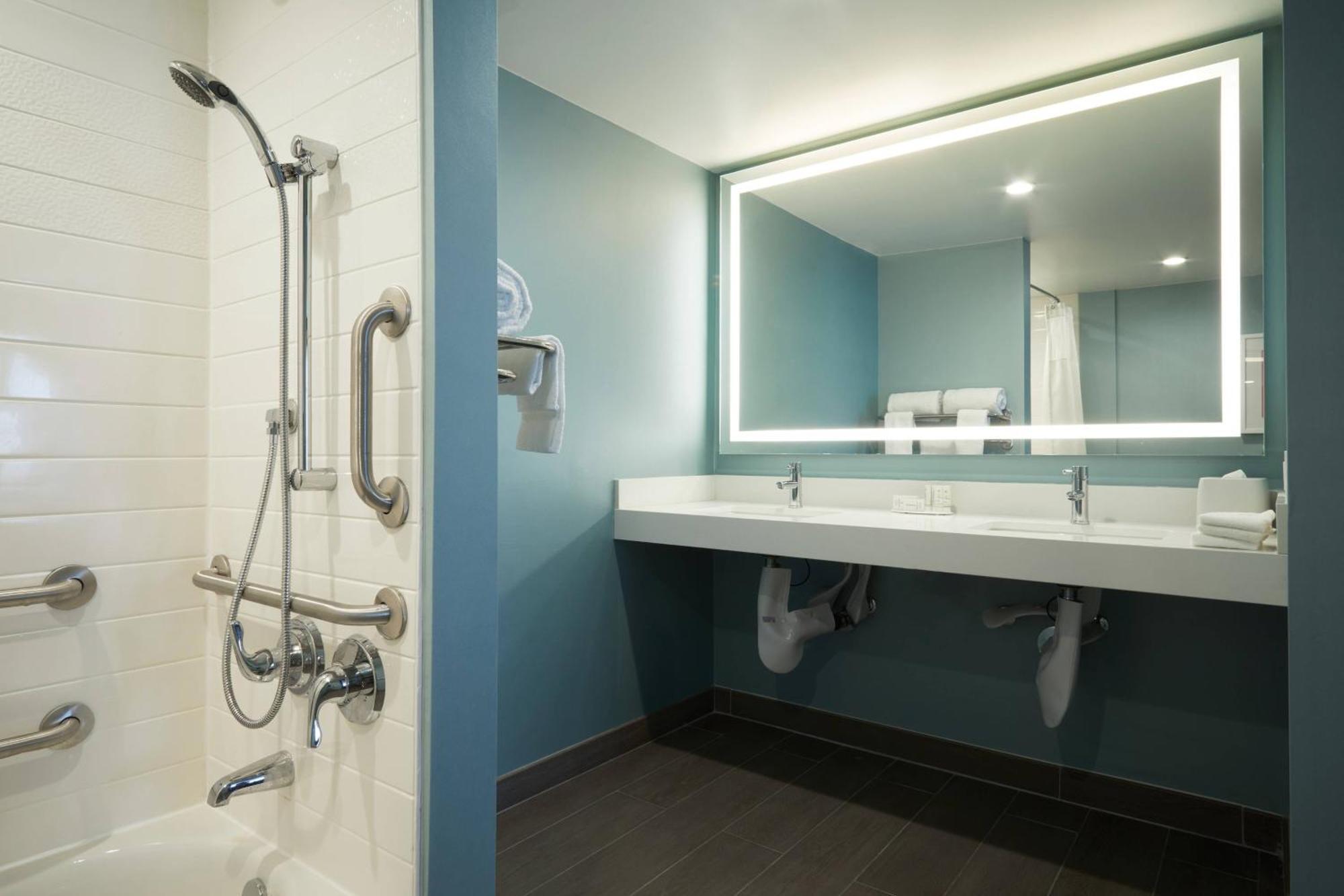 Fairfield Inn & Suites By Marriott Camarillo Bagian luar foto