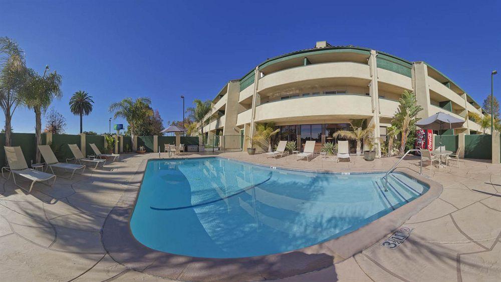 Fairfield Inn & Suites By Marriott Camarillo Bagian luar foto